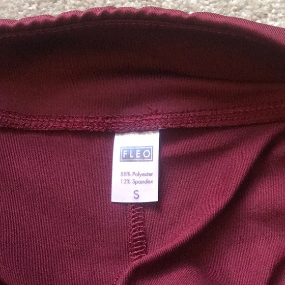 NWOT Maroon Fleos - Picture 4 of 5